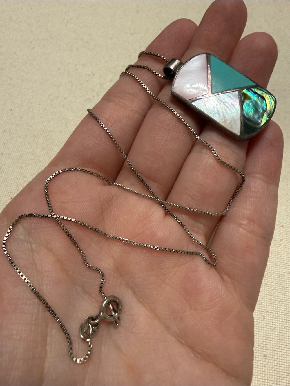 Lovely Sterling Silver 925 Inlay Turquoise&Mother of Pearl Pendant Necklace 18’